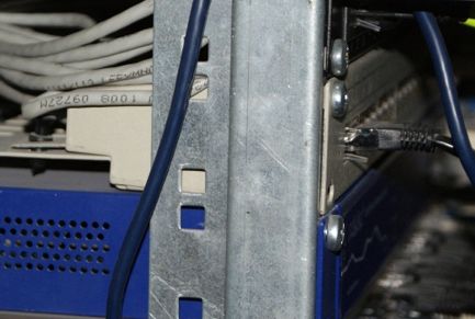 In this picture we can see the switch we has inspected in the video with the endoscope. 