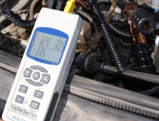 temperature sensor: measuring the temperature of a motor