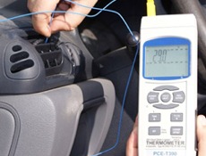 Measuring the temperature of air inside a vehicle whit our temperature testers.
