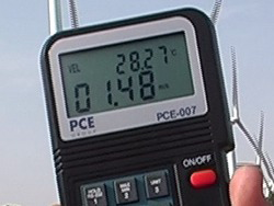 view of the PCE-007 air flow meter display