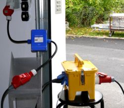 mobile EasyCount three-phase meter in a distribution box.