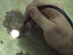 The PCE-E 130 fiberscope testing the state of materials