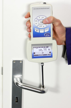 The PCE-FG precision force tester measuring compression force.