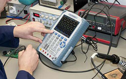 Using the Oscilloscope PCE-DSO8060 in laboratory