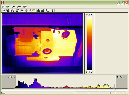 PCE-TC 3 thermal camera: The image shows a thermographic valuation in software on a computer