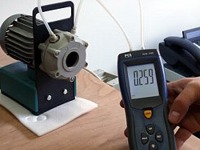 https://www.industrial-needs.com/measuring-instruments/images/barometers-avm-4000uso1.jpg