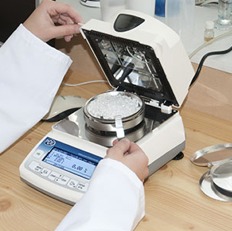 Precision Scales PCE-MB 200 series for measuring moisture