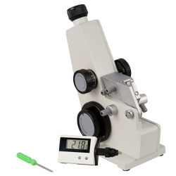 Delivery content of the Abbe refractometer 