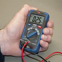 Beginners Multimeter PCE-DM 10 is very easy to use