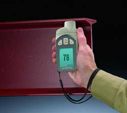 The Coating Thickness Gauge PT-FN-3 in use.