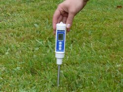 Here you will see the humidity meter when it is calculating humidity in ground.
