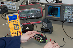 Image of application of the Multifunction Calibrator - PCE 789.