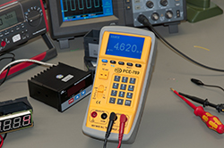 Image of application of the Multifunction Calibrator - PCE 789.