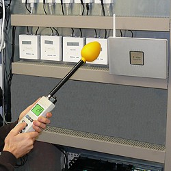 The PCE-EM 30 radiation meter used for detecting girdles LAN.