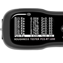 The display of the roughness tester PCE-RT 1200 gives values in tabular form.