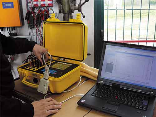 Solar Panel Tester FVT 100 in operation