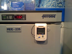 The Data Logger  has en entrance for the temeprature sensor