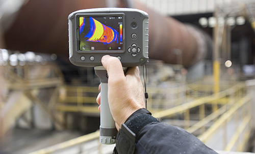 The Thermal Imager PCE-TC 3D in use.