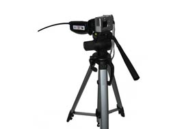 Camera attached to the endoscope PV-636 with an additional tripod.